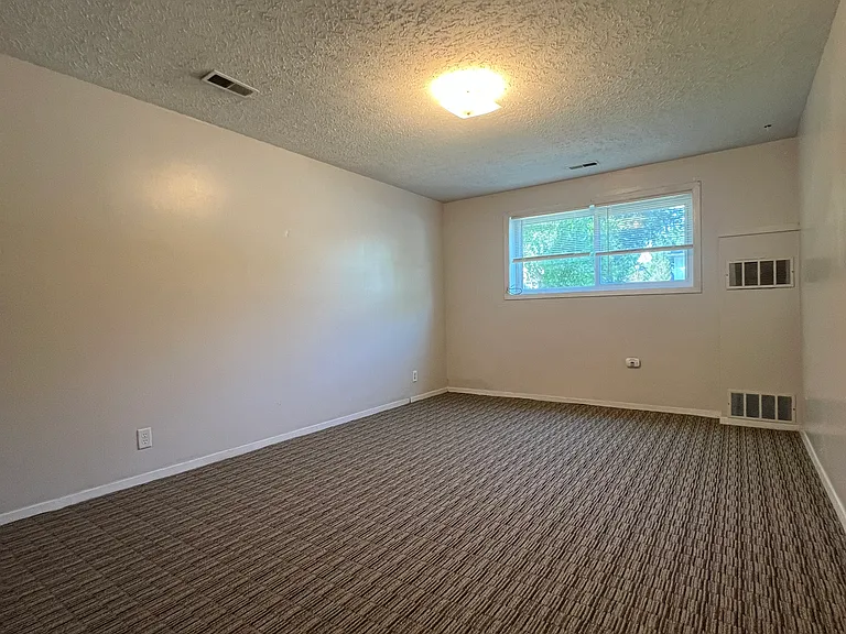 5051 & 5055 Marshall Dr — Photo 12