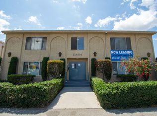 11434 Calvert St APT 6, N Hollywood, CA 91606