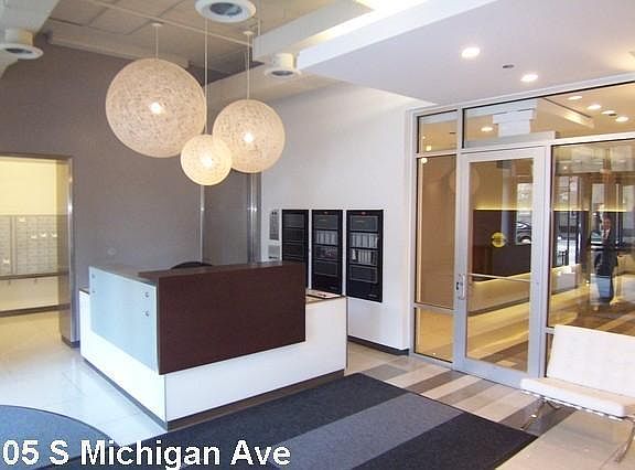 2nd image of 1305 S Michigan Ave APT 602