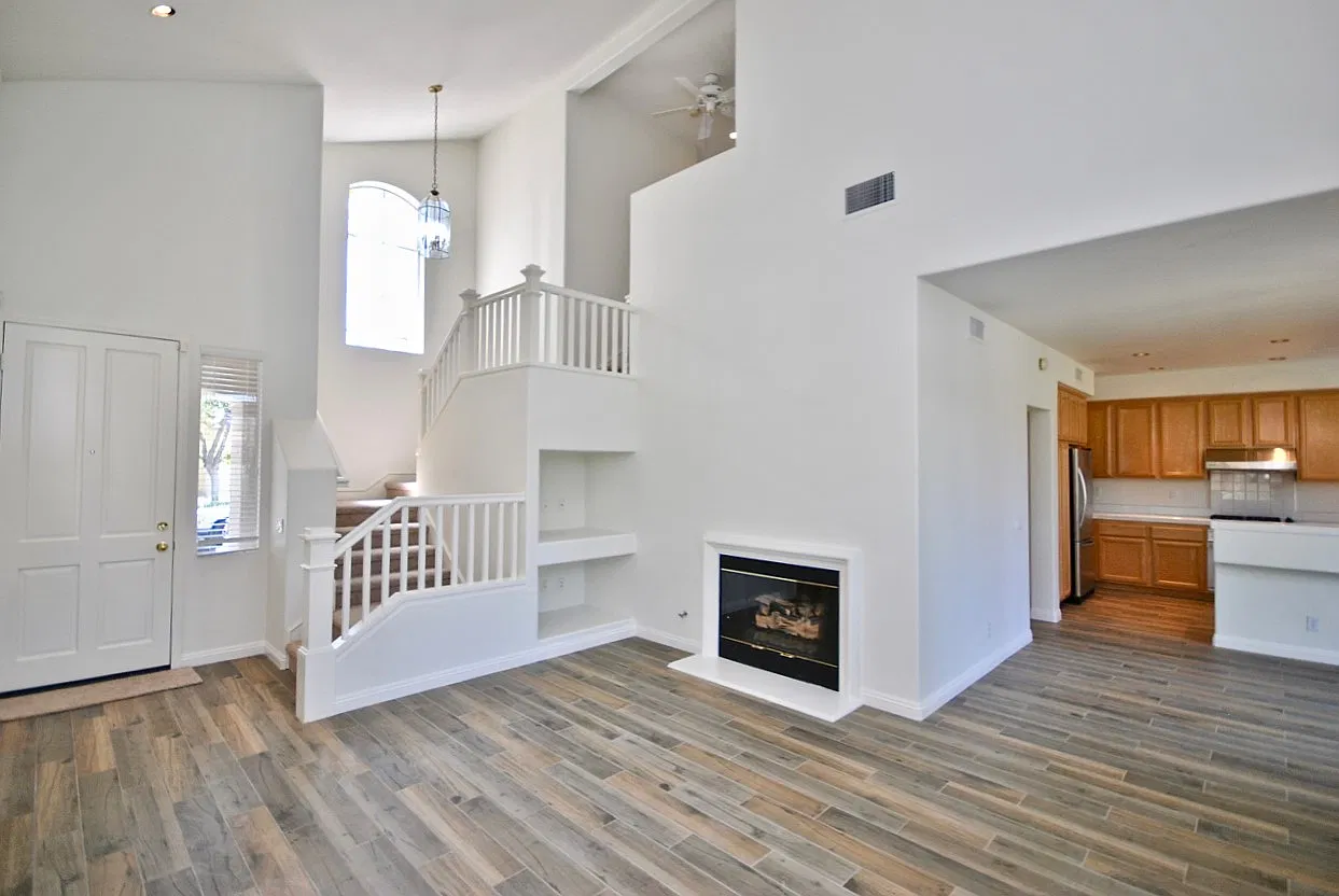 3 bed, 2.5 bath, 1476 sqft, $4,300 — Photo 4