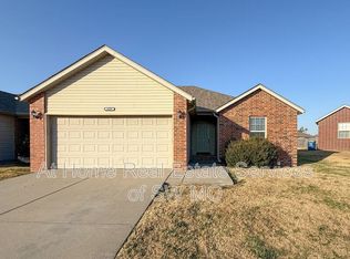 2229 E Hamilton St, Republic, MO 65738