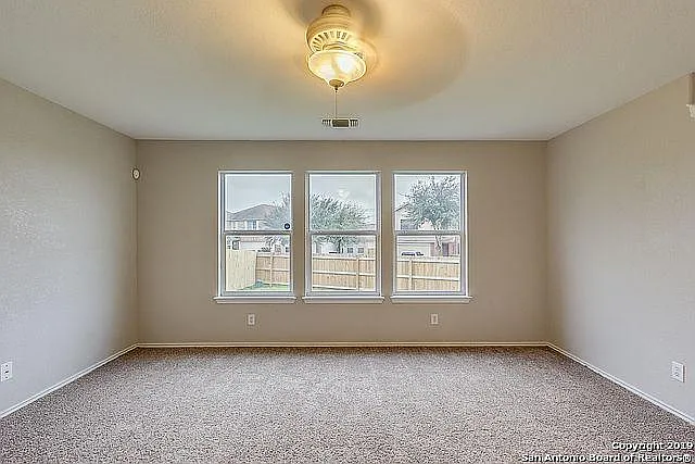 222 Hallie Cv — Photo 6