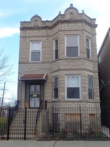 2nd image of 1229 S Avers Ave