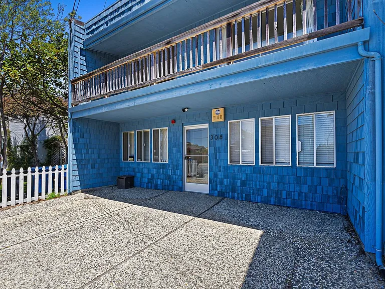 308 Estrella Ave — Photo 14