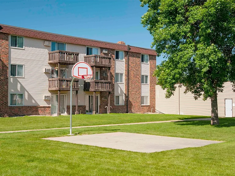 Forest Park Apartments — Photo 7