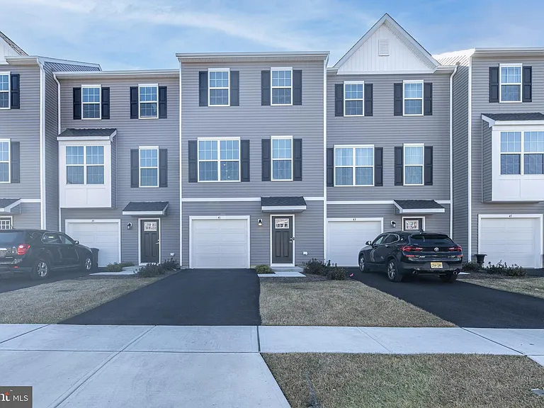 41 Barnes Way — Photo 2