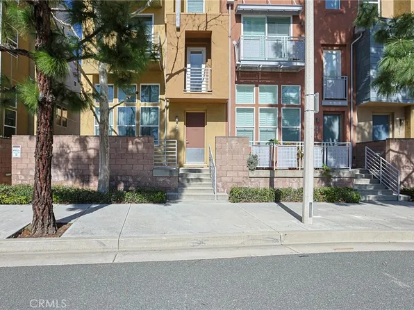 347 Memory Ln, Santa Ana, CA 92705