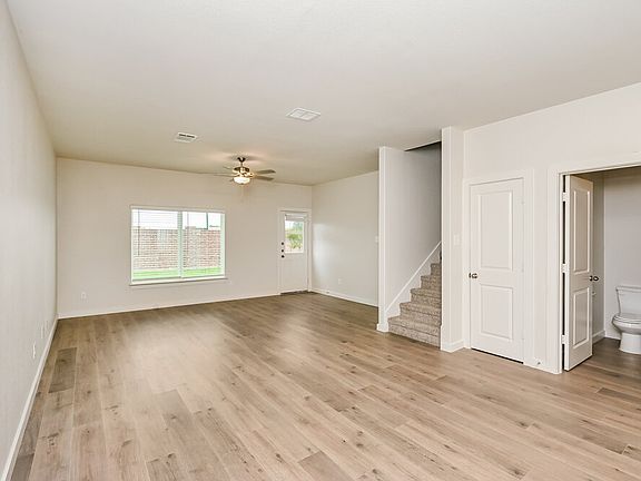 5th image of 1529 Harvester Dr