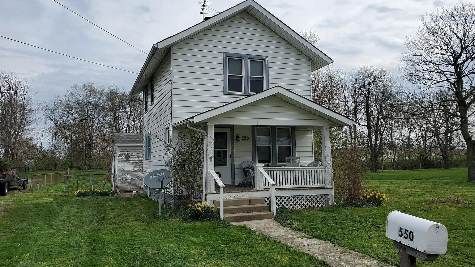 550 Grove St photo 1