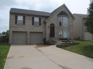 2843 Whitney Ln, Hebron, KY 41048