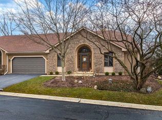 1 White Oak Ln, Elgin, IL 60123