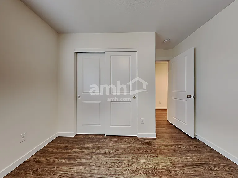 1013 NE 11th Way — Photo 16