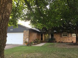 1515 Skylane Dr, Miami, OK 74354