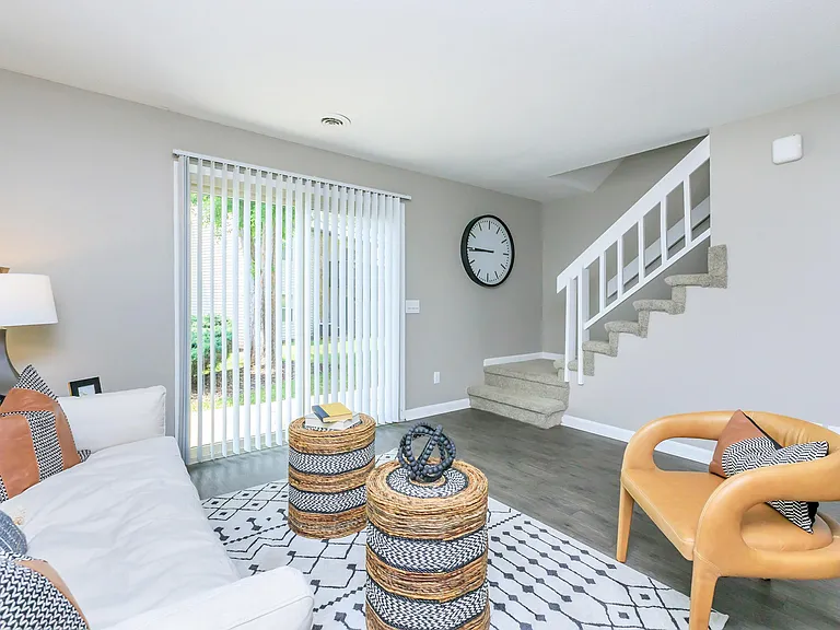 Laurel Ridge Apartments — Photo 3