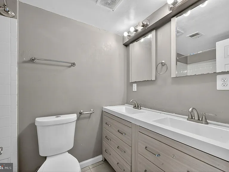16611 Geddy Ct — Photo 28