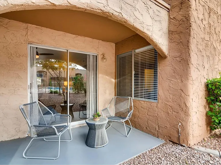 Visconti at Camelback — Photo 16
