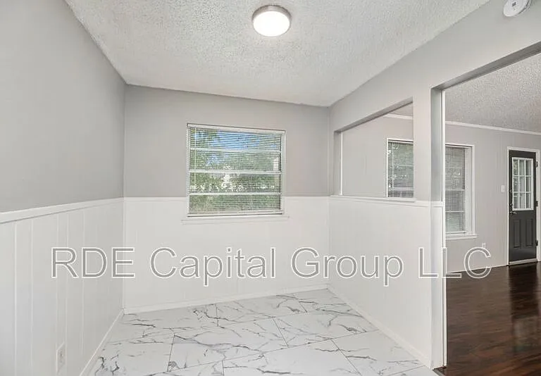 8013 Emerald Hills Way — Photo 9