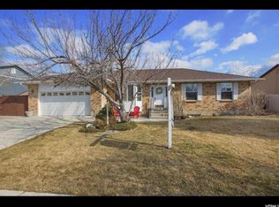 9029 S Quail Run Dr, Sandy, UT 84093