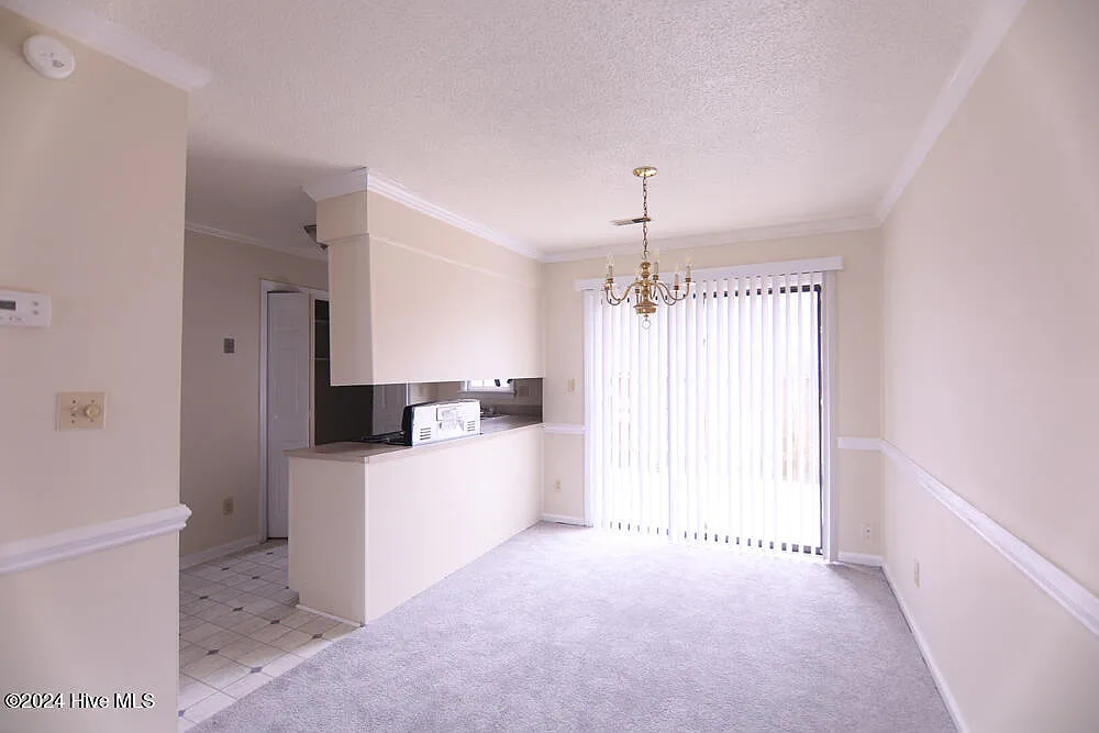 2 bed, 1.5 bath, $850 — Photo 4