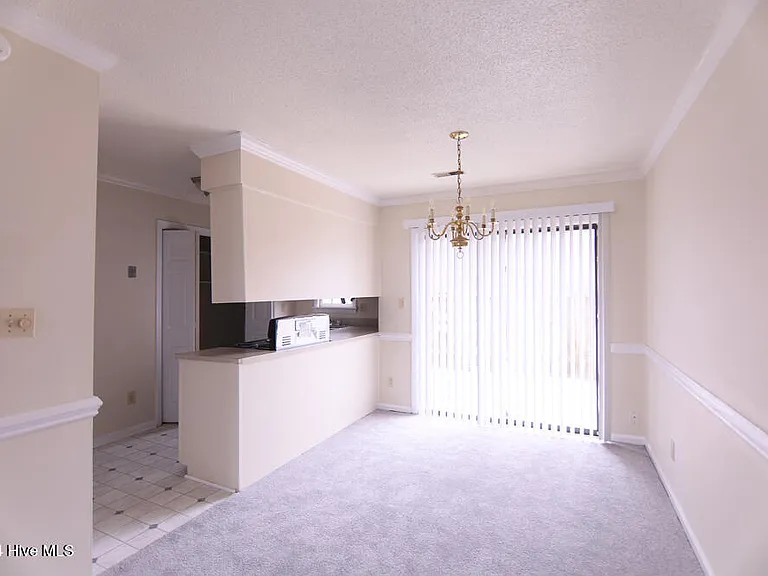 111 Concord Dr #C — Photo 4