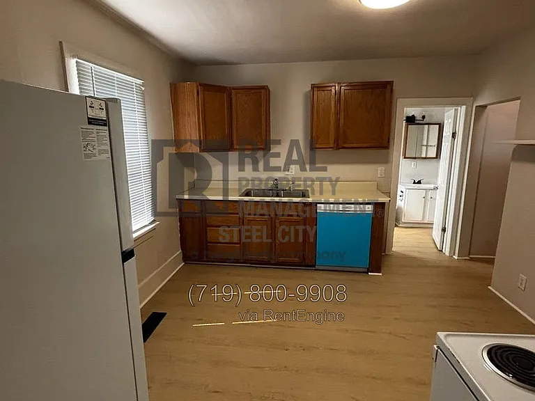 1207 W 15th St — Photo 5