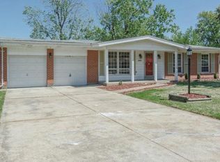 14000 Le Sabre Dr, Florissant, MO 63034