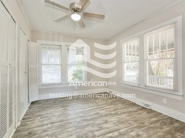 30113_004_wm_-_living_room_13186623.jpg