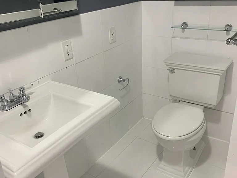 221 E 23rd St #6 — Photo 5