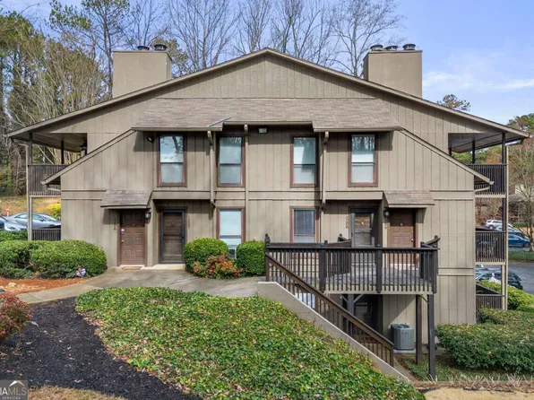 1208 Cumberland Ct SE, Smyrna, GA 30080