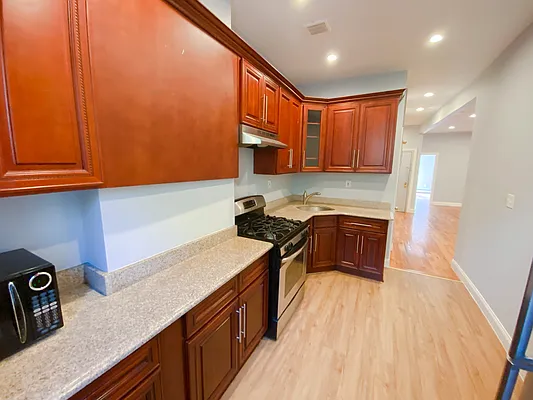 Rented by Massada Home Sales Inc | media 4