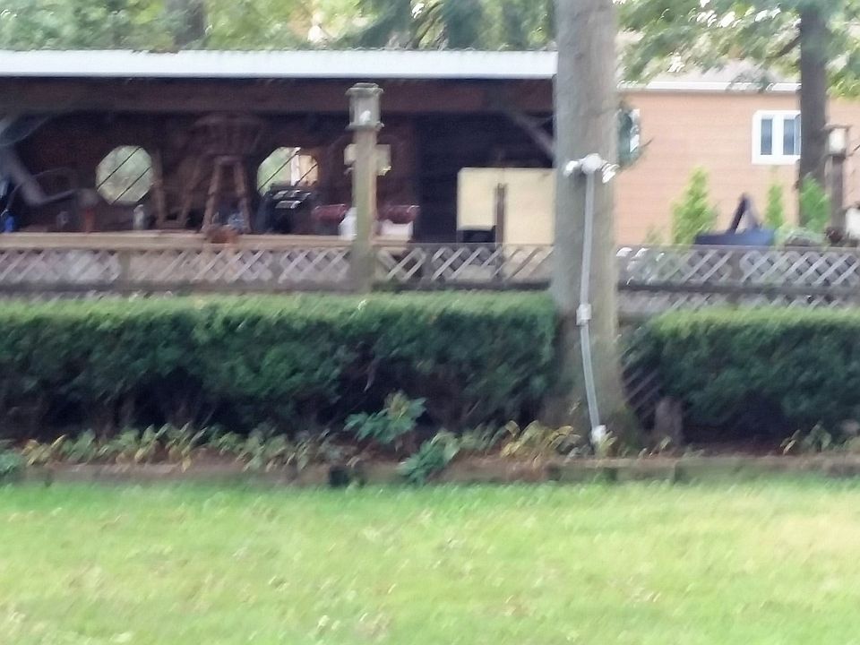 1st image of 4 Lincoln Pl