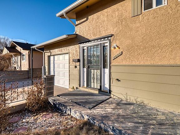 4th image of 3833 Fairfield Ln