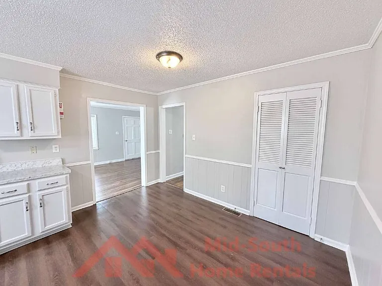 3998 N Victor Dr — Photo 9