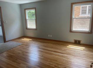 2008 N 81st St, Wauwatosa, WI 53213