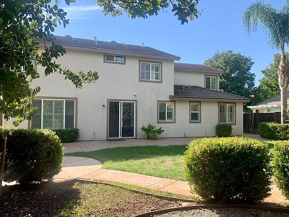 3rd image of 1240 Revelle Dr