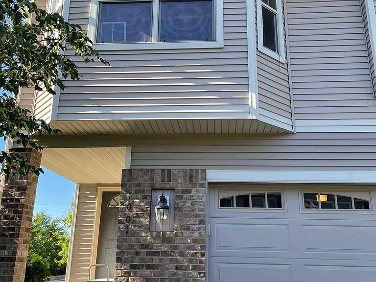 1001 Drew Dr — Photo 2