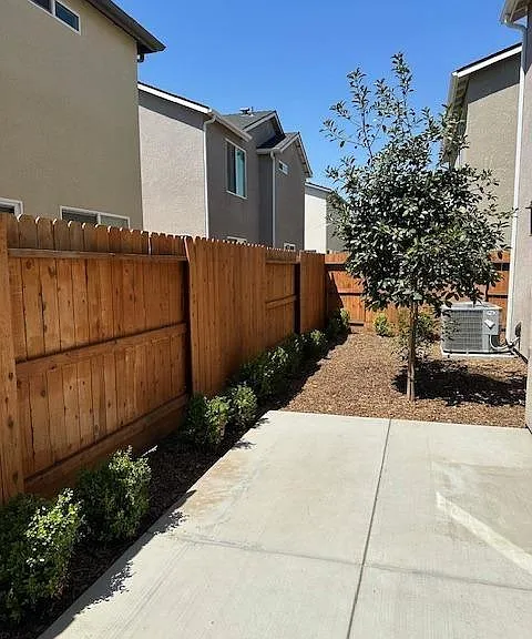 840 Corazon Ave — Photo 9