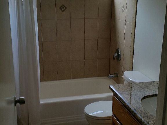 3rd image of 729 N Park Ave APT 12