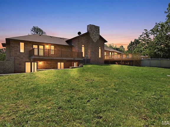 4th image of 2279M Stony Point Dr