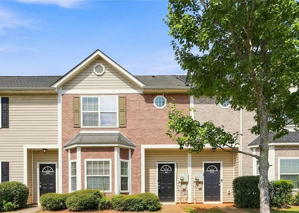 8641 Thomas Ln