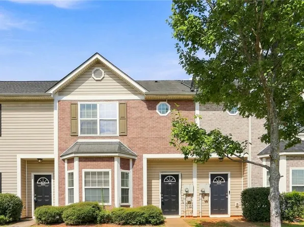 8641 Thomas Ln, Riverdale, GA 30274