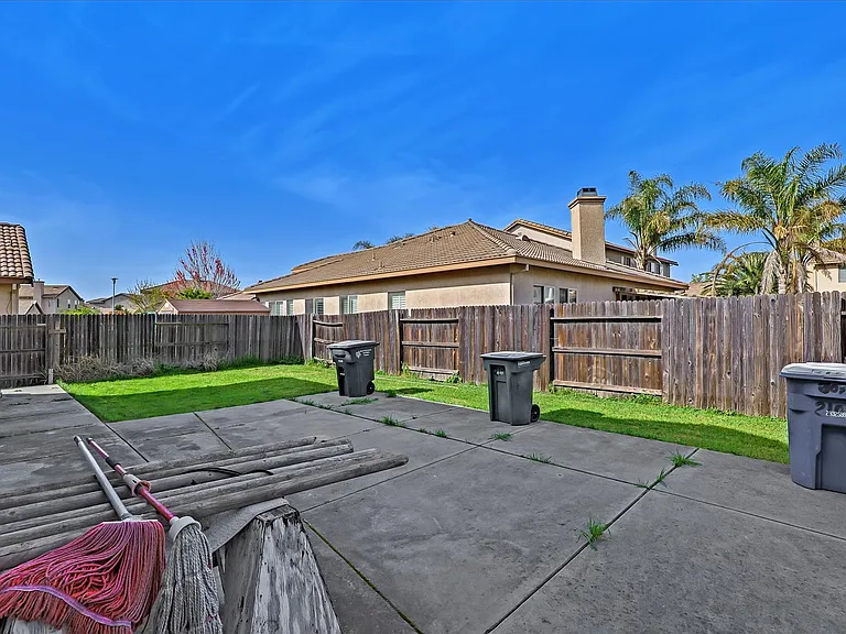 2107 Expedition Way — Photo 44