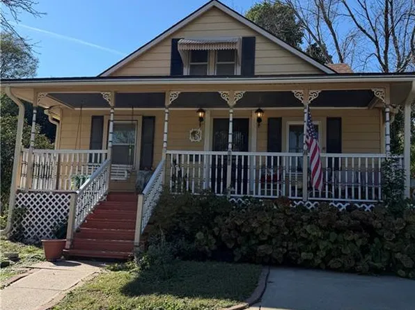 806 S Woodbury St, Independence, MO 64050