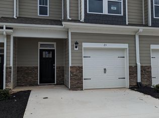 21 Cedar Hill Rd, Hendersonville, NC 28792