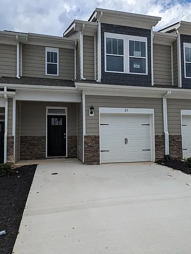 21 Cedar Hill Rd Photo 1