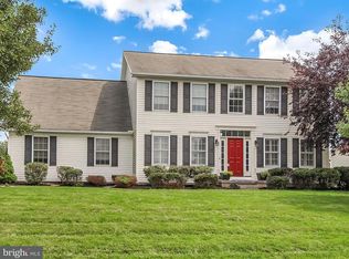 1376 Bee Jay Dr, York, PA