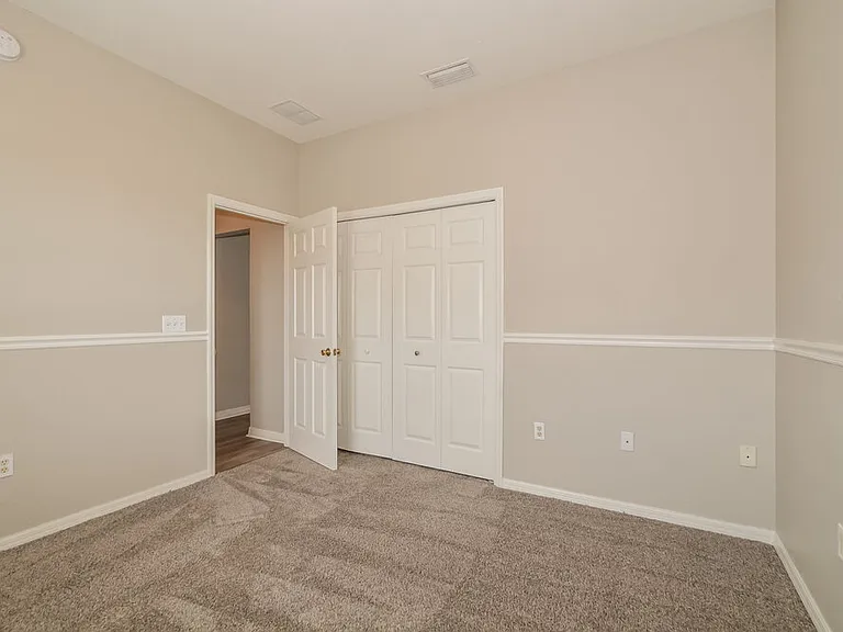 292 Cloverdale Rd — Photo 11