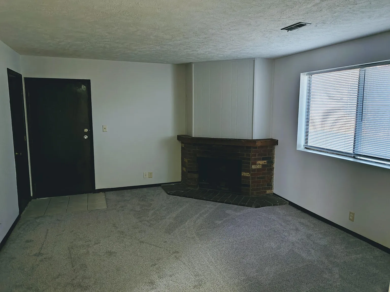 2 bed, $695 — Photo 2