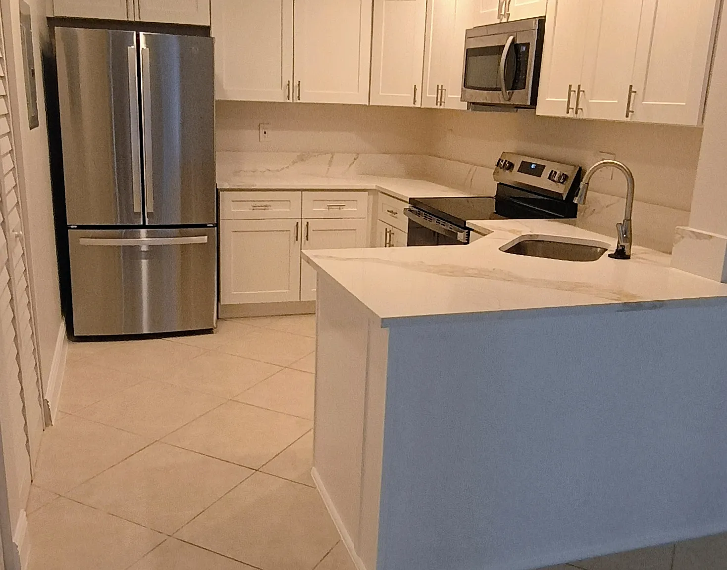 10588 Royal Palm Blvd — Photo 1