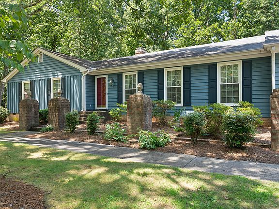 2nd image of 304 Oregon Cir